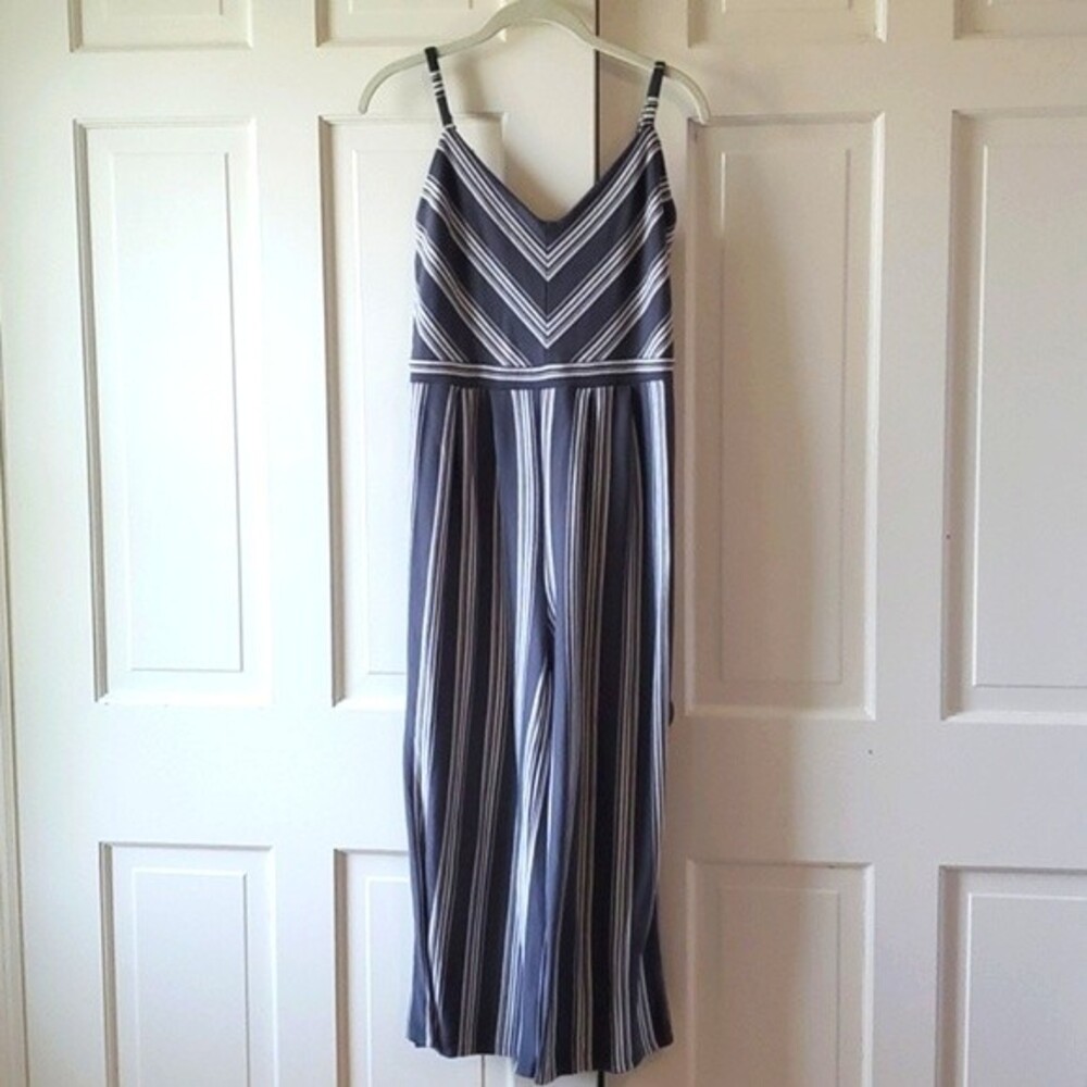 NAUTICAL STRIPED KNIT JUMPSUIT SPAGHETTI STRAP V-NECK GRAY WHITE SIZE SMALL